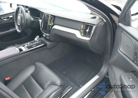 2022 Volvo S60 Recharge Plug-In Hybrid T8 Inscription Extended Range from USA, damaged, VIN 7JRH60FL5NG192308